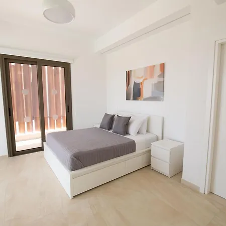 Phaedrus Living Serenity Waves No 5 Villa Lárnaca